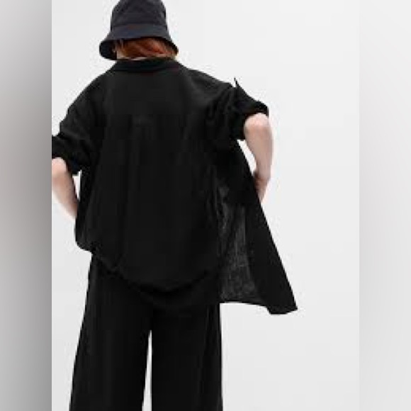 GAP Black Casual Button Down Shirt Relaxed Fit - Picture 2 of 12